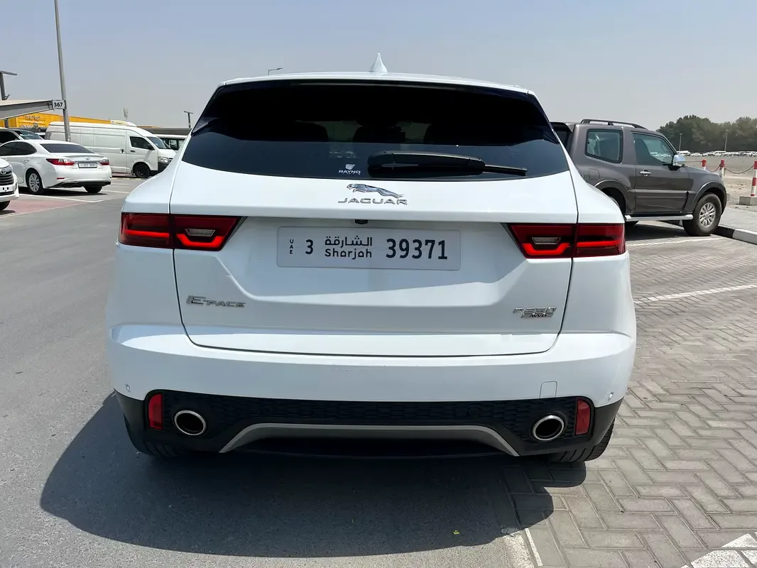 Jaguar E-Pace P250 AT AWD (249 حصان) - 6