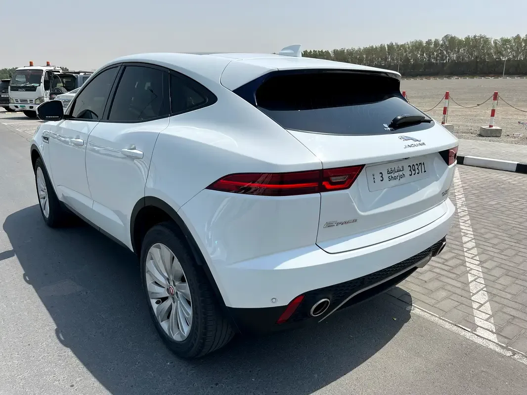 Jaguar E-Pace P250 AT AWD (249 حصان) - 5