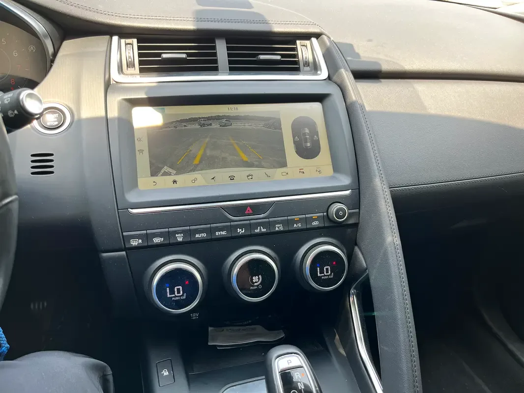 Jaguar E-Pace P250 AT AWD (249 حصان) - 15