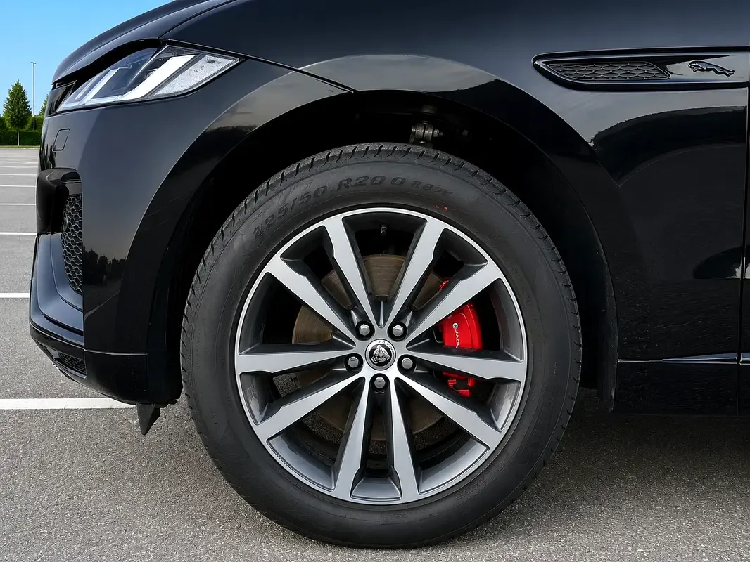 Jaguar F-Pace 2.0 AT 4WD (250 hp) - 15