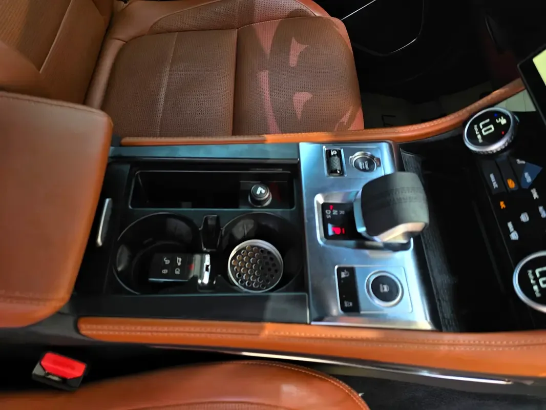 Jaguar F-Pace 2.0 AT 4WD (250 حصان) - 16
