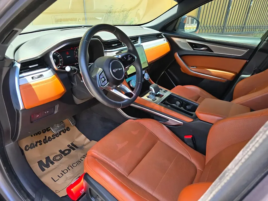 Jaguar F-Pace 2.0 AT 4WD (250 حصان) - 19