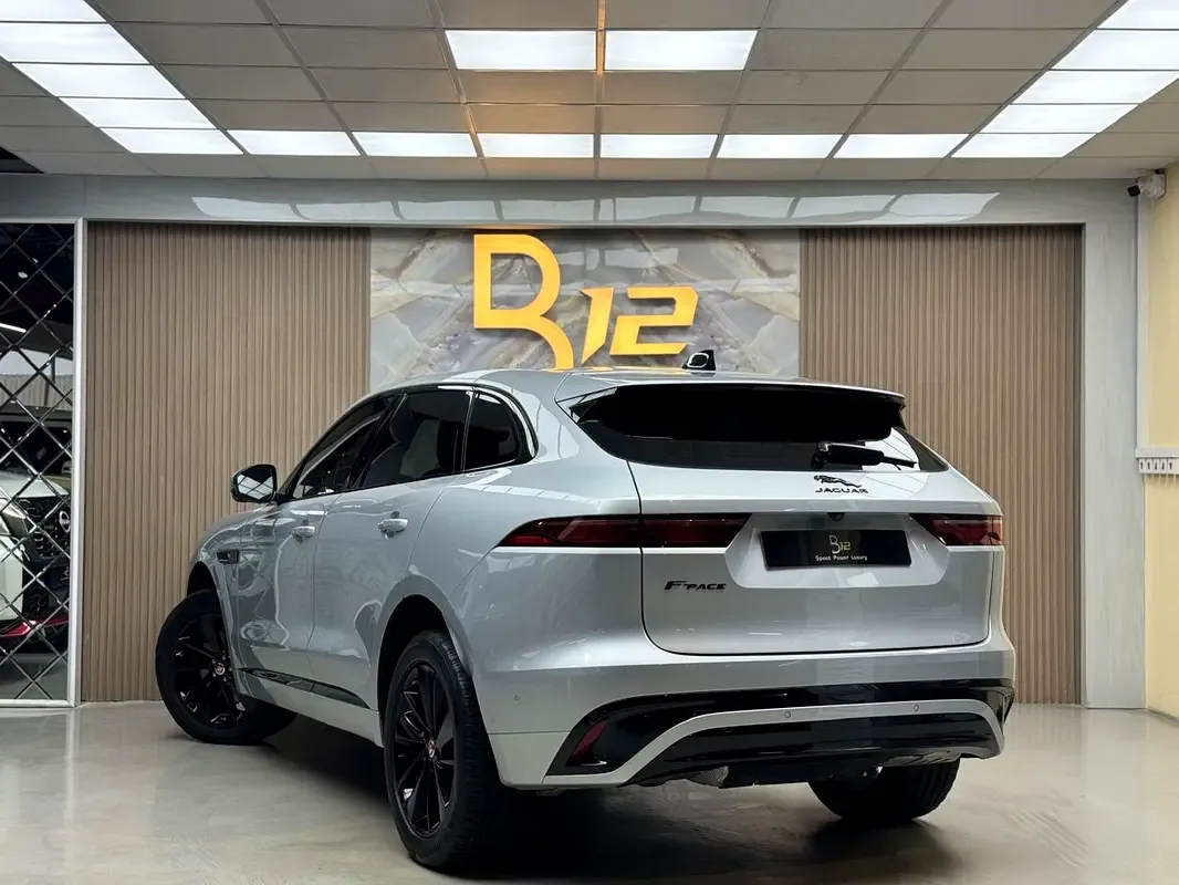 Jaguar F-Pace 2.0 AT 4WD (250 حصان) - 5