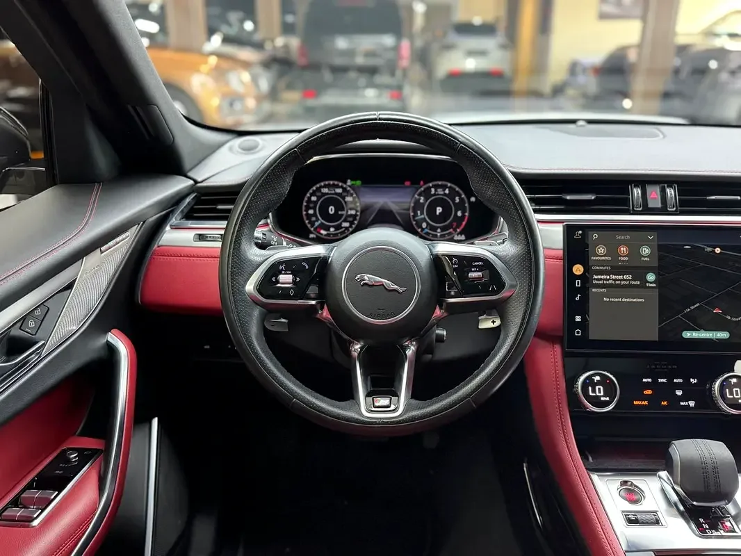 Jaguar F-Pace 2.0 AT 4WD (250 حصان) - 9