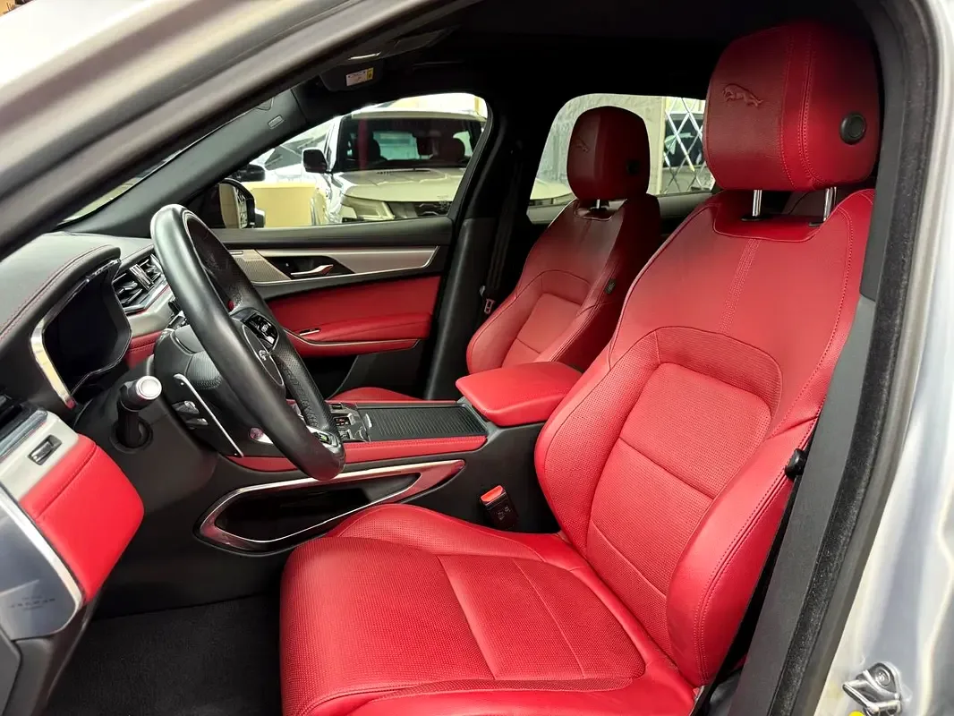 Jaguar F-Pace 2.0 AT 4WD (250 حصان) - 8