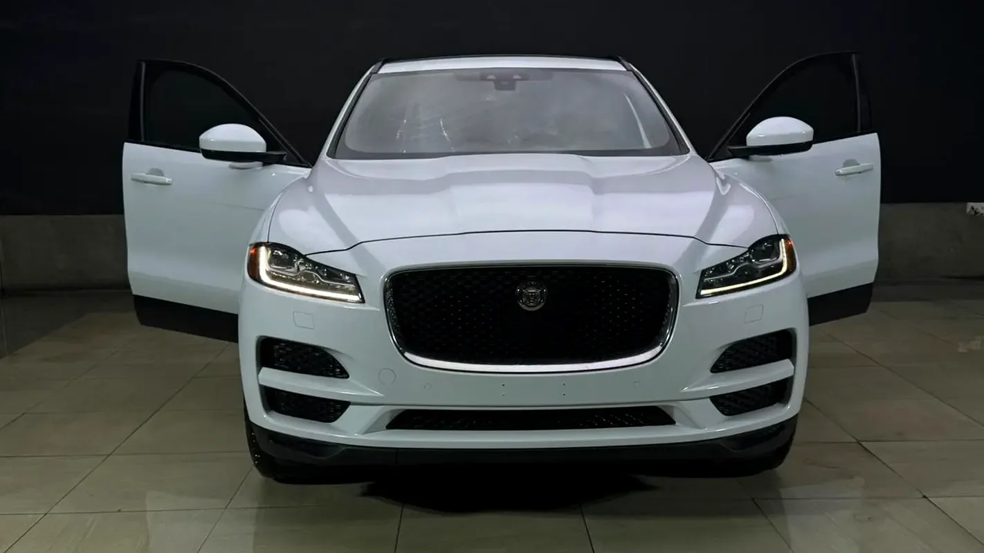 Jaguar F-Pace 2.0 AT AWD (249 hp) - 2