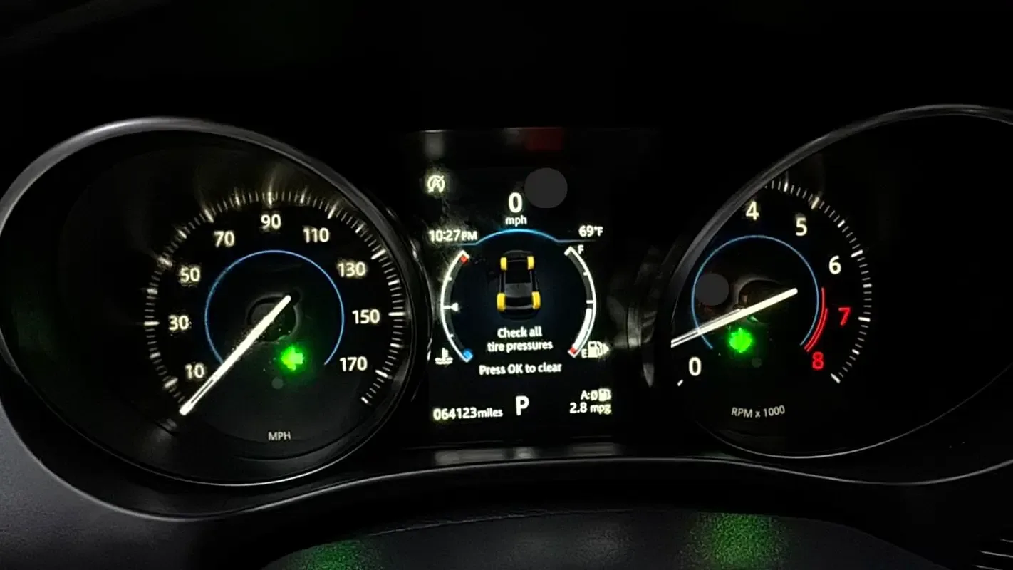 Jaguar F-Pace 2.0 AT AWD (249 hp) - 6