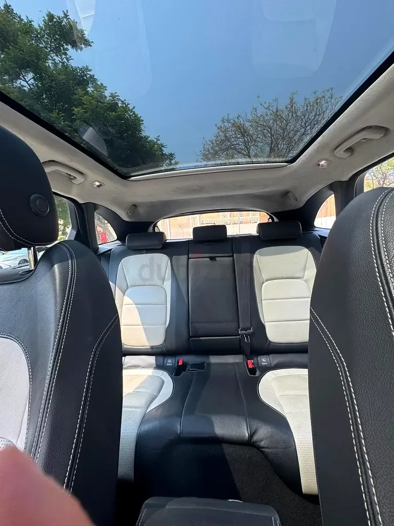 Jaguar F-Pace 2.0 AT AWD (249 حصان) - 18