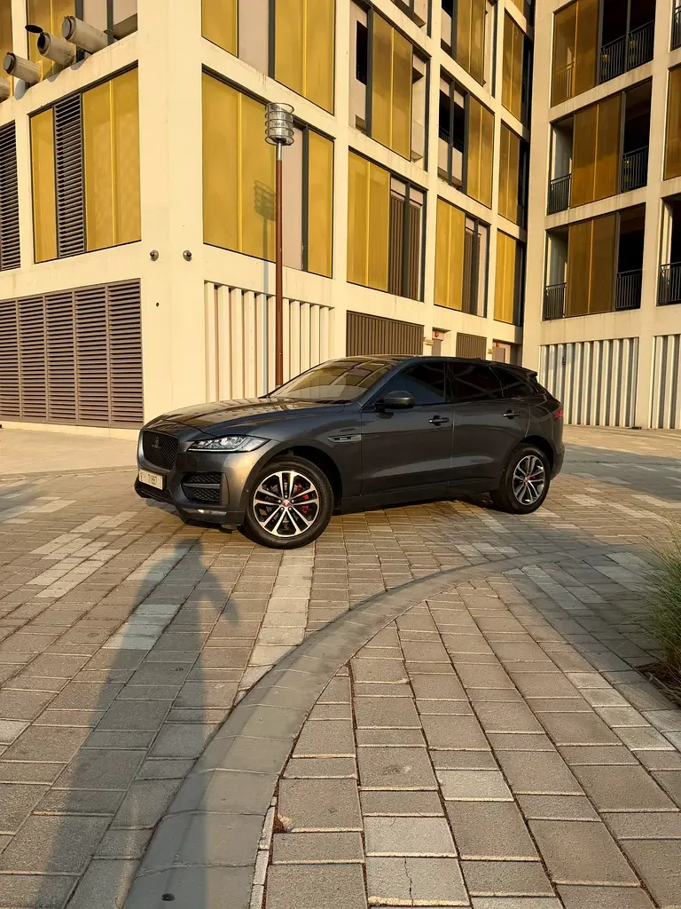 Jaguar F-Pace 2.0 AT AWD (249 hp)
