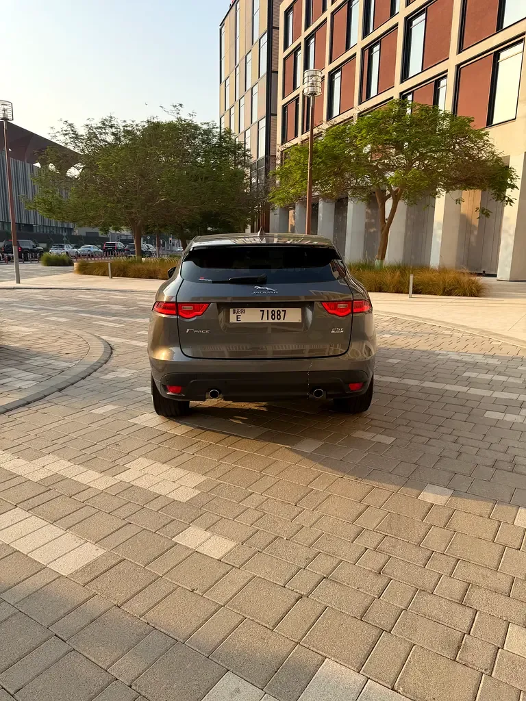 Jaguar F-Pace 2.0 AT AWD (249 hp) - 4