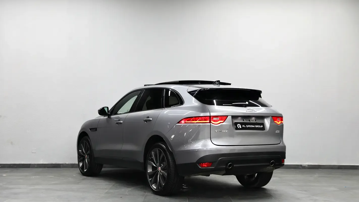 Jaguar F-Pace 2.0 AT AWD (250 حصان) - 4