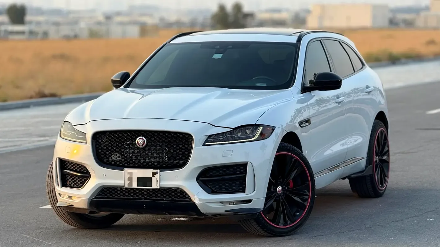 Jaguar F-Pace 2.0 AT AWD (300 hp)
