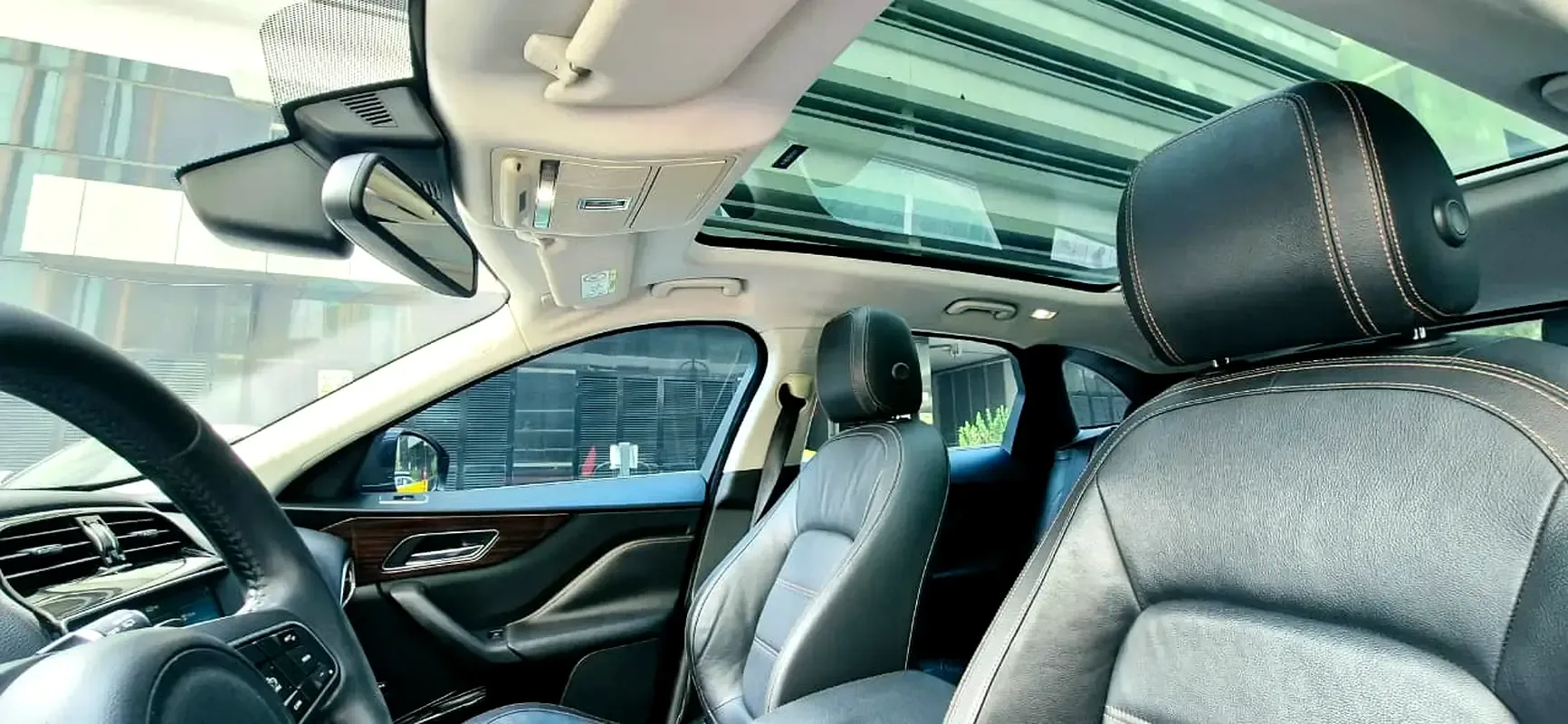 Jaguar F-Pace 3.0 AT AWD (340 حصان) - 18