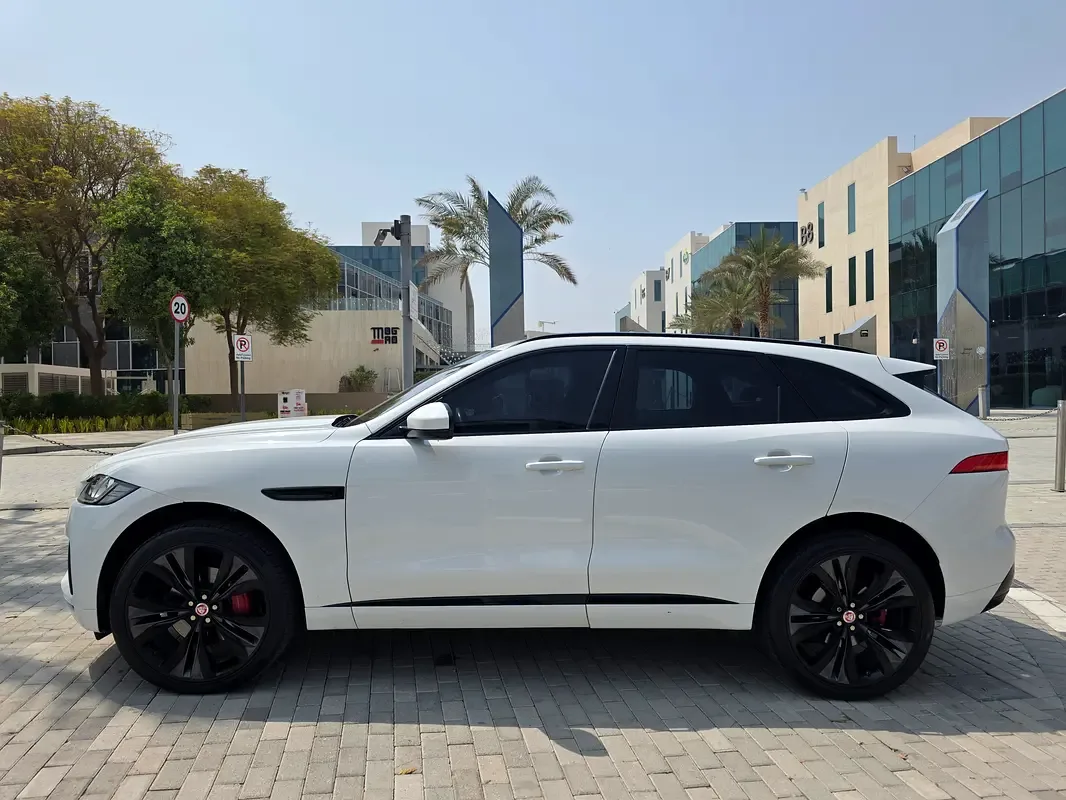 Jaguar F-Pace 3.0 AT AWD (340 حصان) - 2