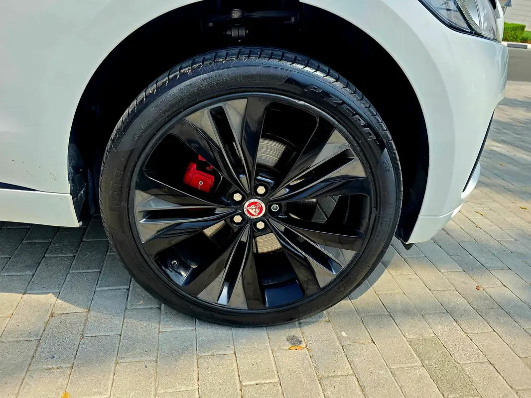 Jaguar F-Pace 3.0 AT AWD (340 حصان) - 4