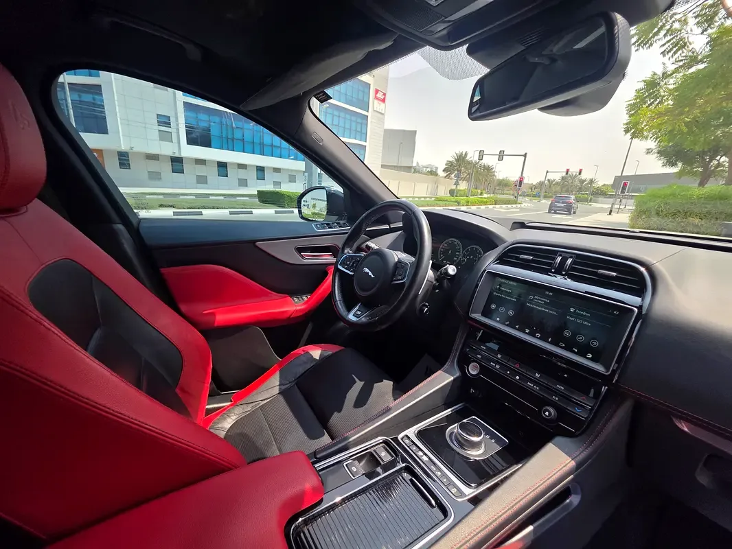 Jaguar F-Pace 3.0 AT AWD (340 حصان) - 8