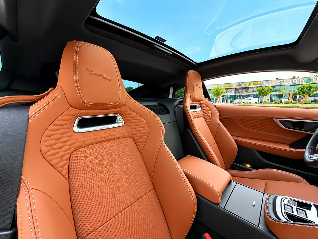 Jaguar F-Type 2.0 l, 300 hp, بنزين, ناقل حركة أوتوماتيكي, RWD - 9