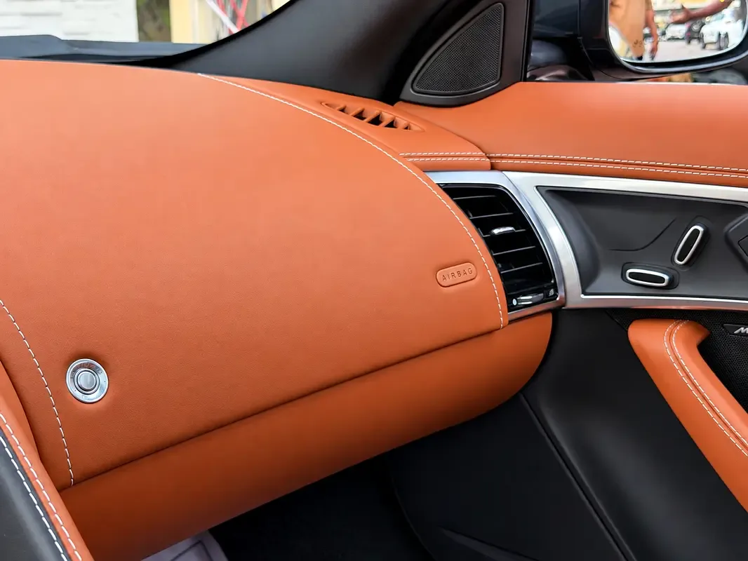 Jaguar F-Type 2.0 l, 300 hp, بنزين, ناقل حركة أوتوماتيكي, RWD - 12