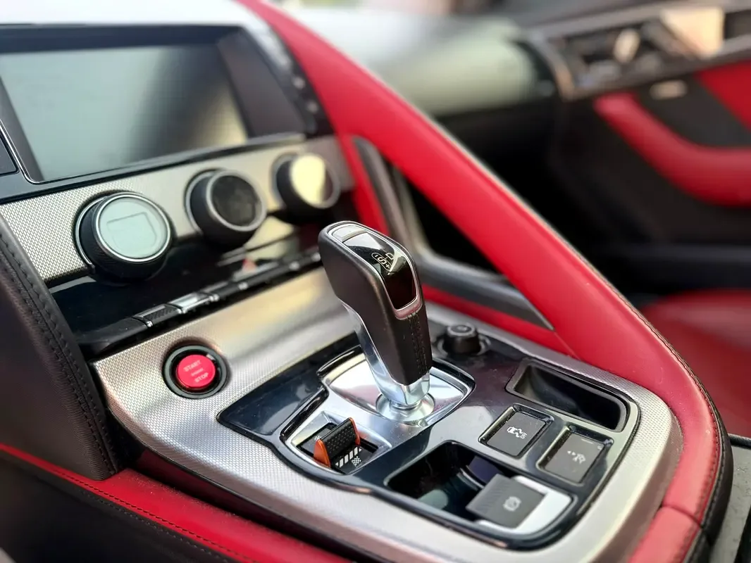 Jaguar F-Type 3.0 AT RWD (340 hp) - 3