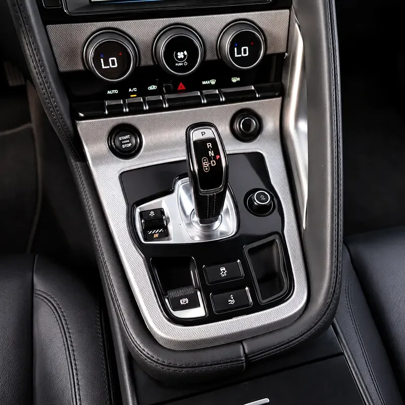 Jaguar F-Type 3.0 V6 AT (340 حصان) - 11