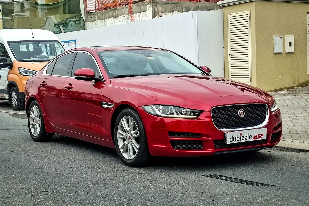 Jaguar XE 2.0 AT (200 hp)