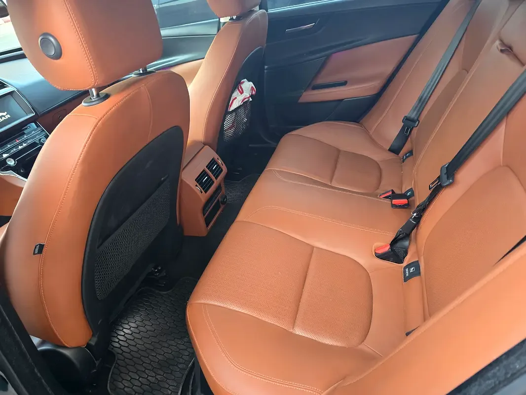 Jaguar XE 2.0 AT (200 حصان) - 13