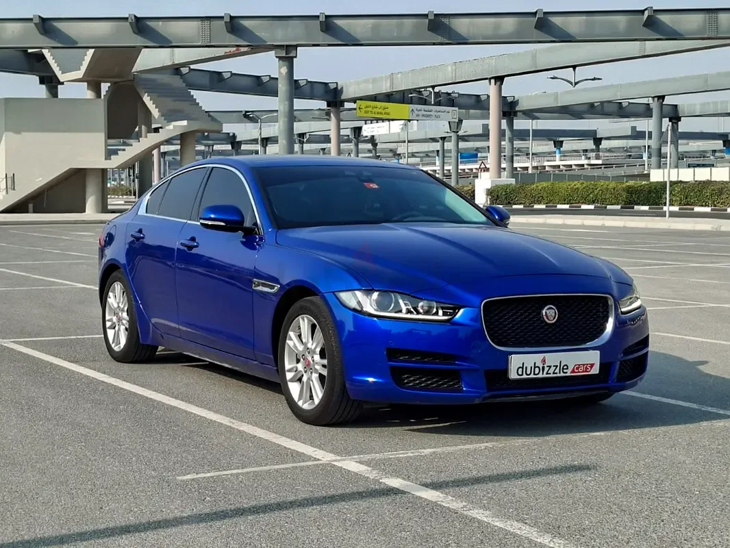 Jaguar XE 2.0 AT (250 hp)
