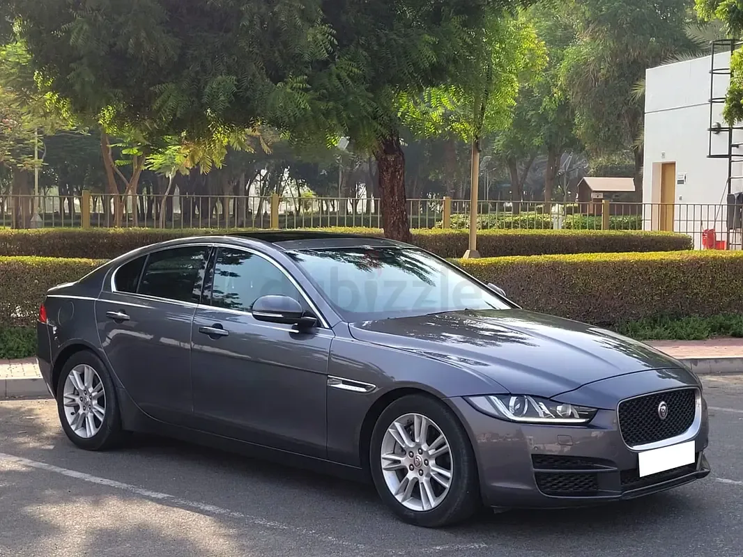 Jaguar XE 2.0 AT (250 hp) - 14