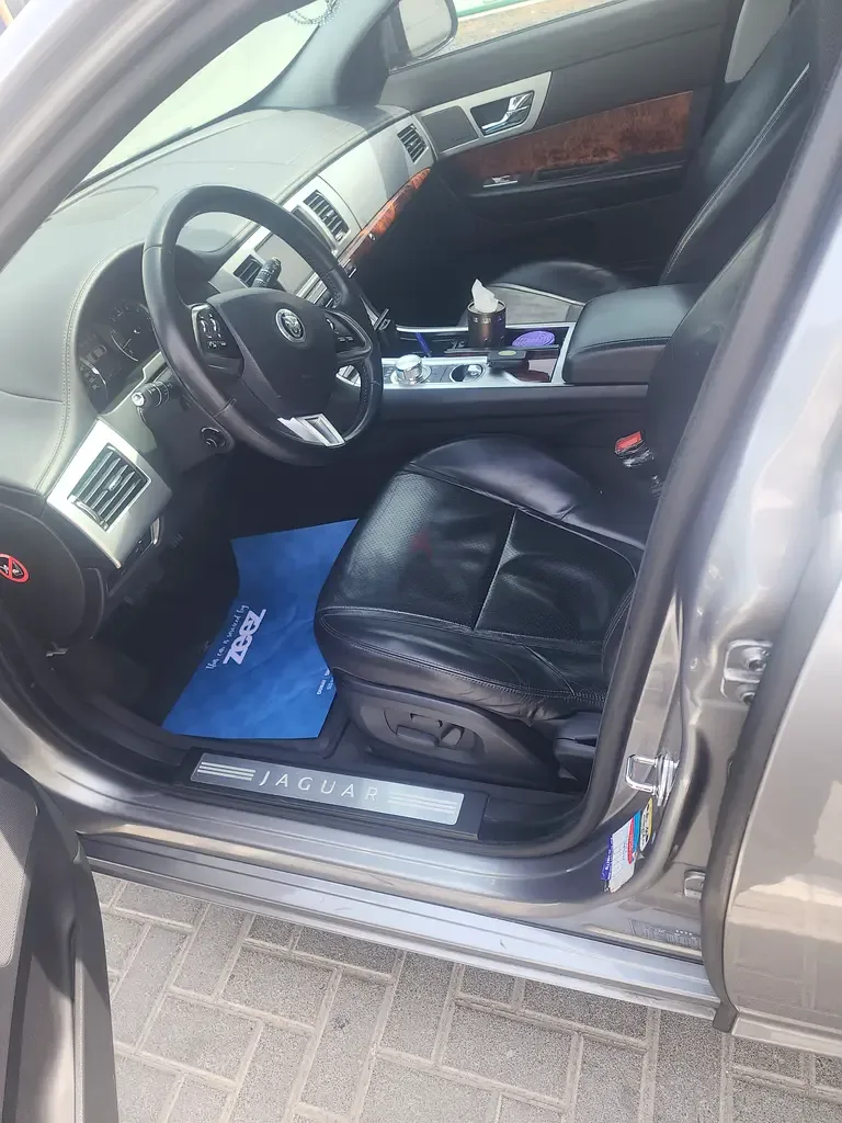 Jaguar XF 2.0 AT (240 حصان) - 5