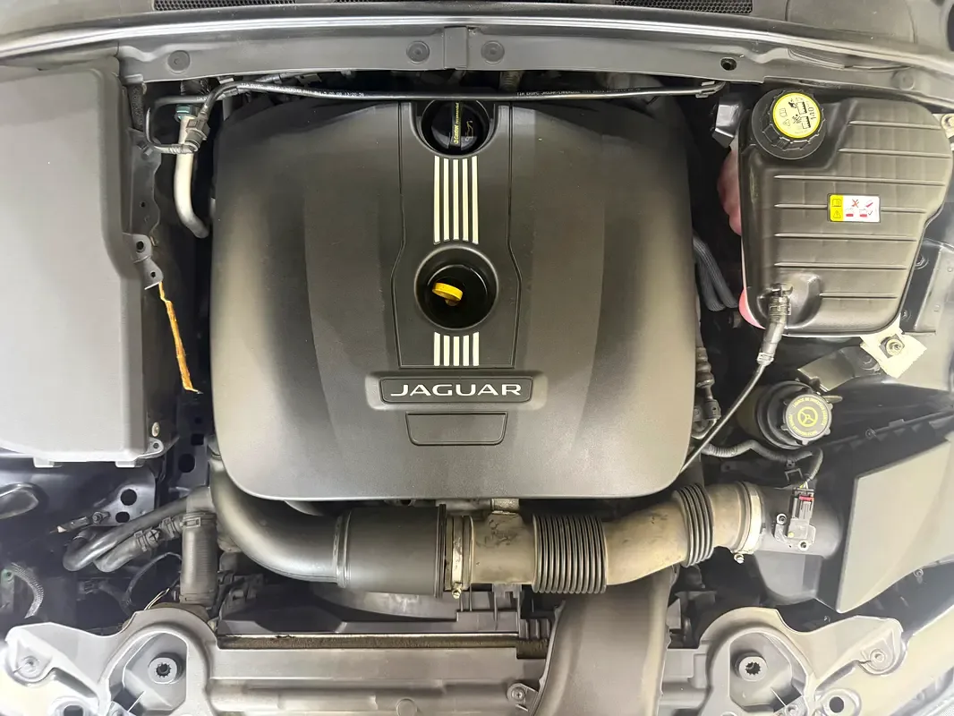 Jaguar XF 2.0 AT (240 hp) - 2