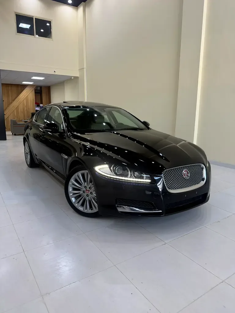 Jaguar XF 2.0 AT (240 hp) - 4