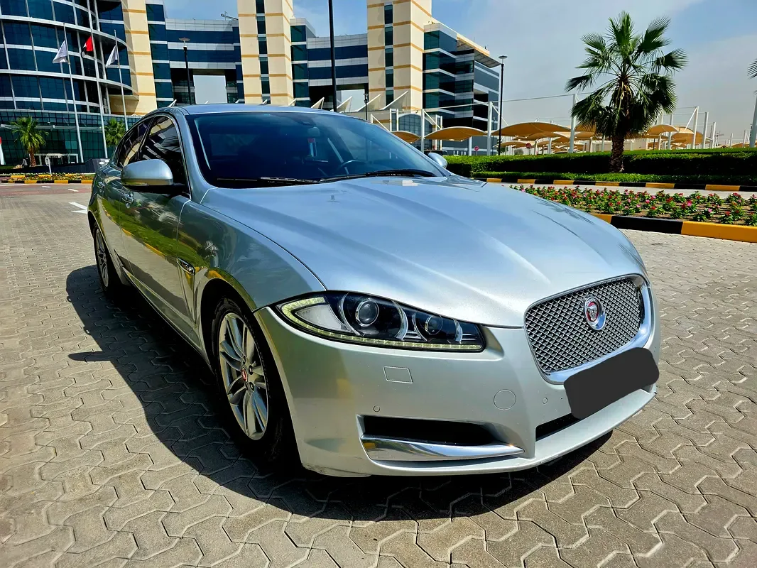 Jaguar XF 2.0 AT RWD (250 hp)