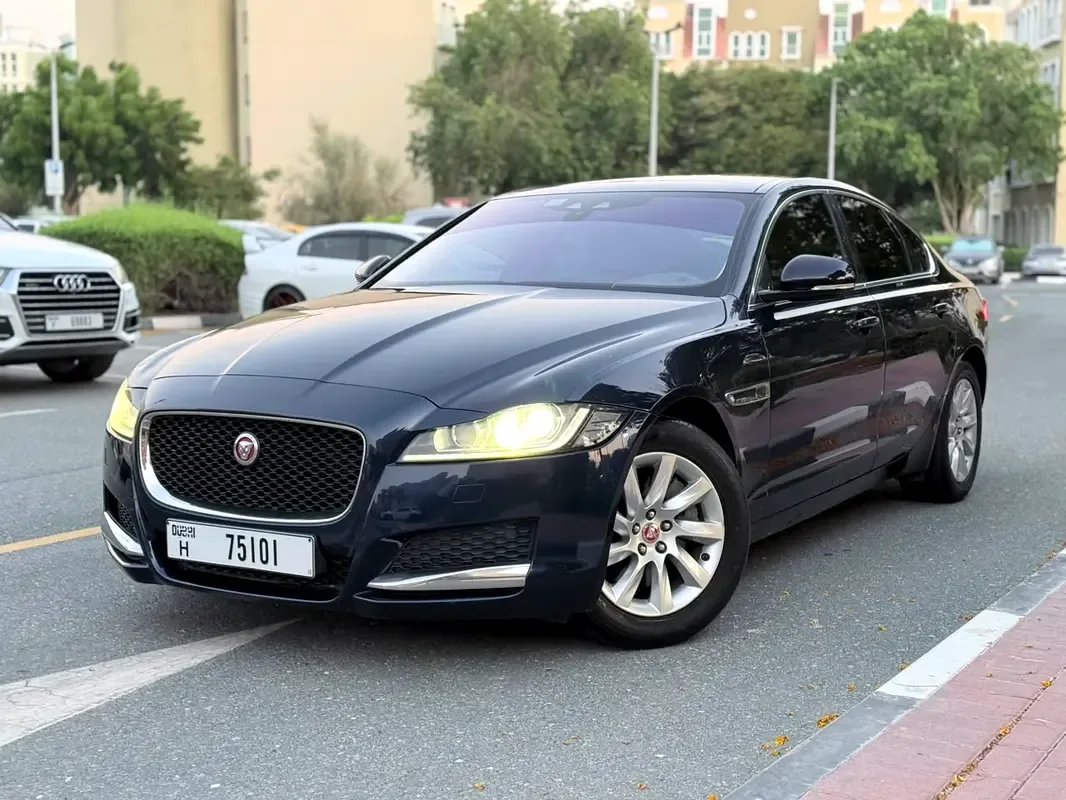 Jaguar XF 2.0 AT RWD (250 hp) - 4