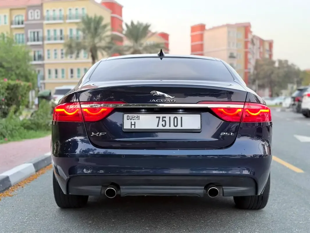 Jaguar XF 2.0 AT RWD (250 hp) - 3