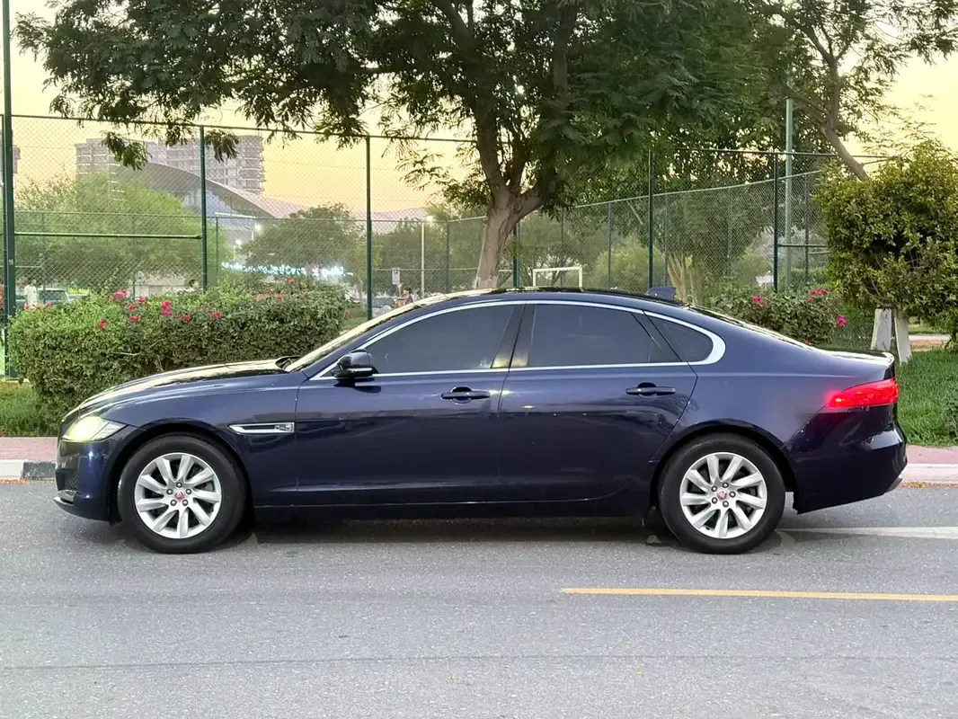 Jaguar XF 2.0 AT RWD (250 hp) - 6