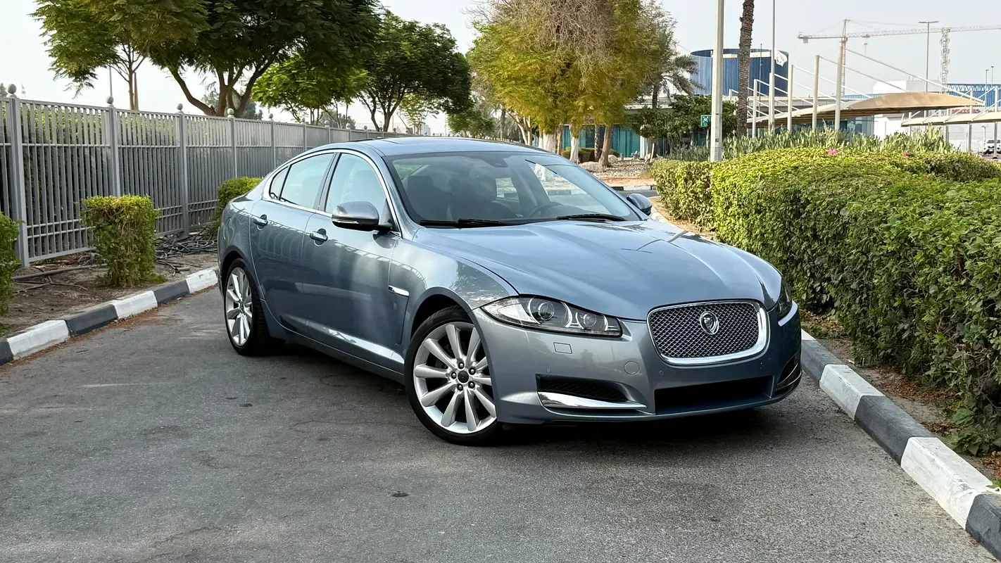 Jaguar XF 3.0 AT 4WD (340 hp)