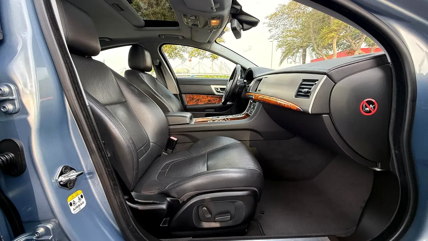Jaguar XF 3.0 AT 4WD (340 hp) - 9