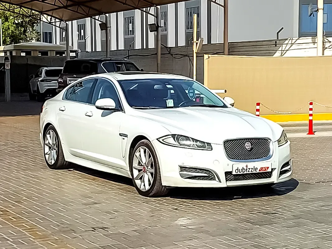 Jaguar XF 3.0 S AT (380 hp)