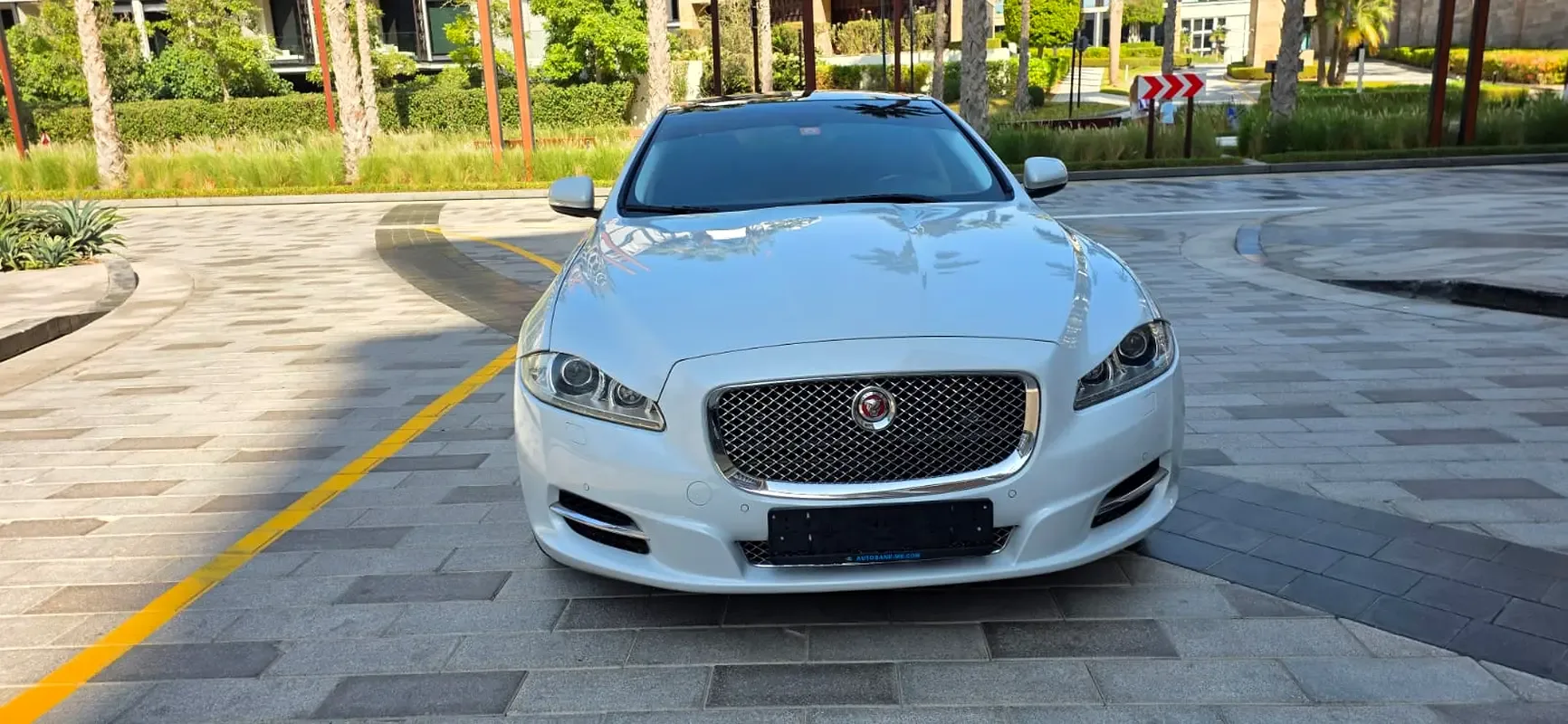 Jaguar XJ 2.0 AT LWB (240 hp) - 5