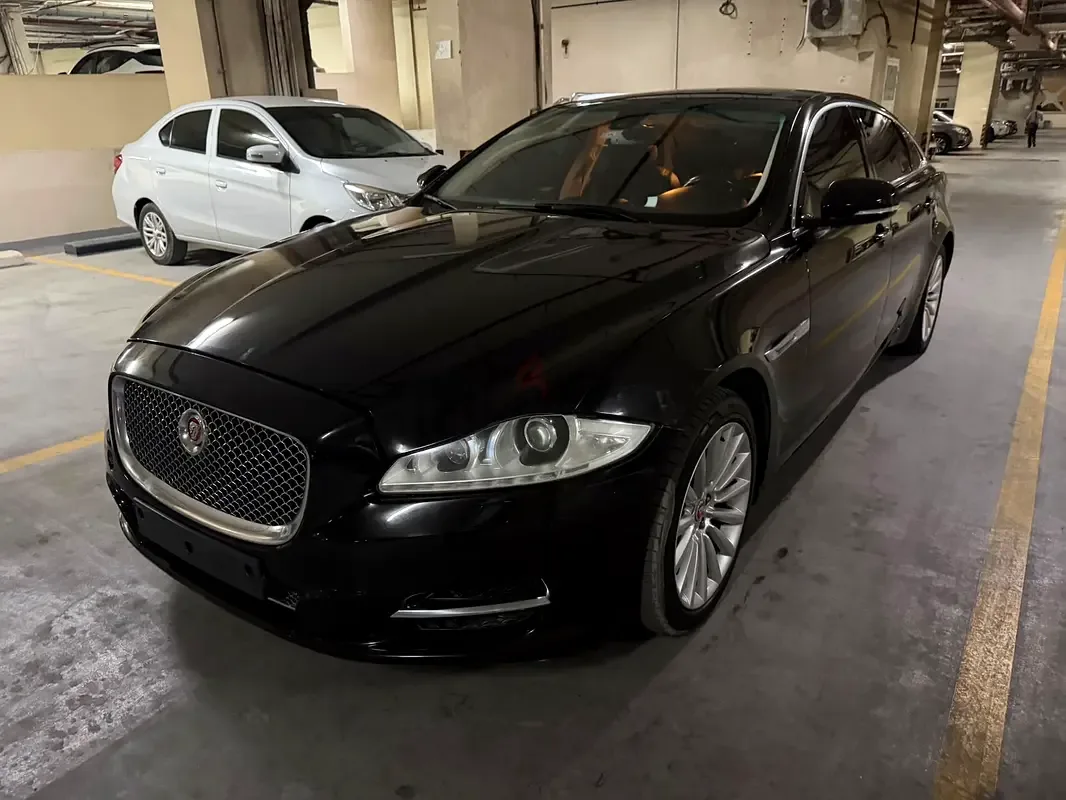 Jaguar XJ 2.0 AT SWB (240 hp)
