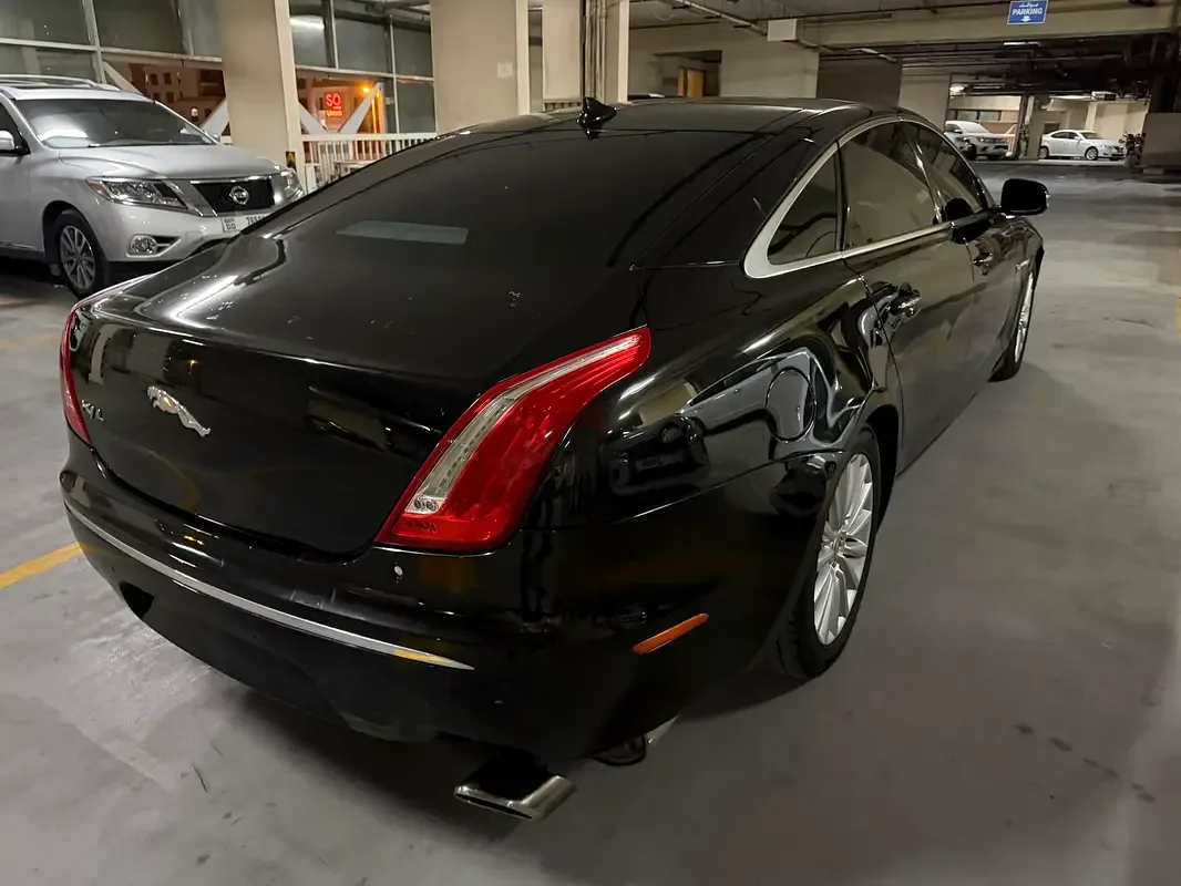 Jaguar XJ 2.0 AT SWB (240 hp) - 3