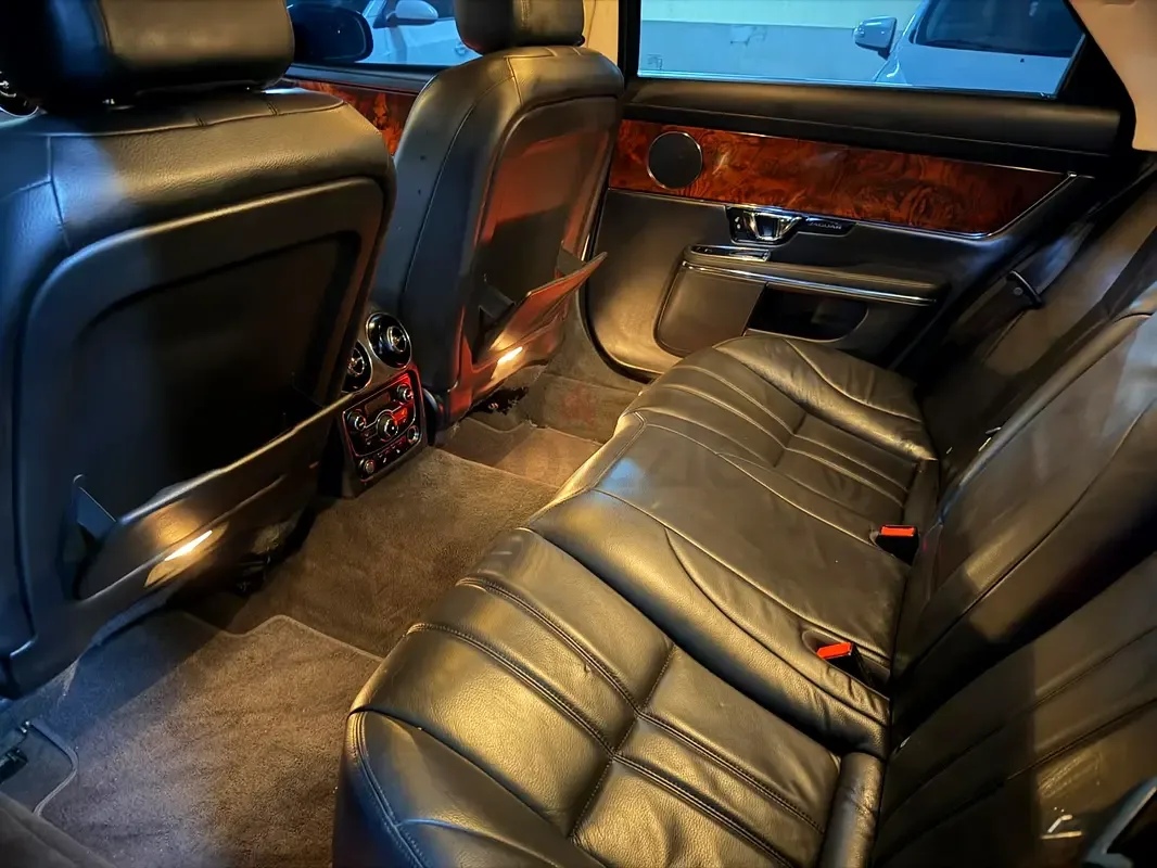 Jaguar XJ 2.0 AT SWB (240 hp) - 7