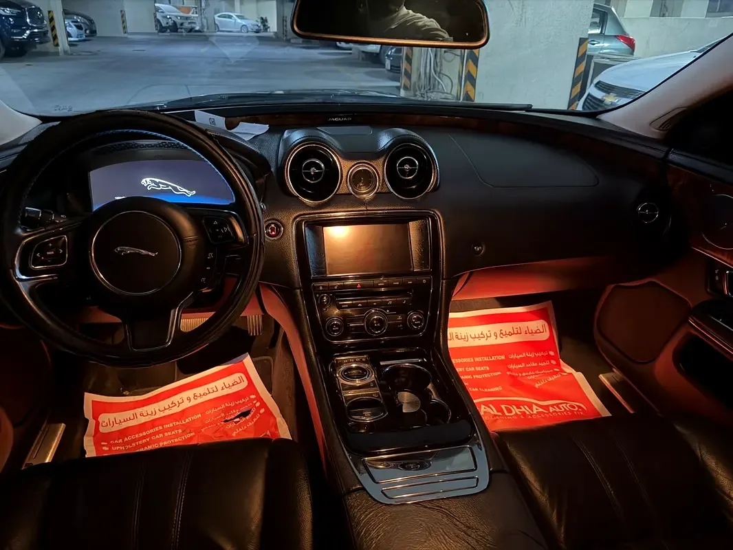 Jaguar XJ 2.0 AT SWB (240 hp) - 6