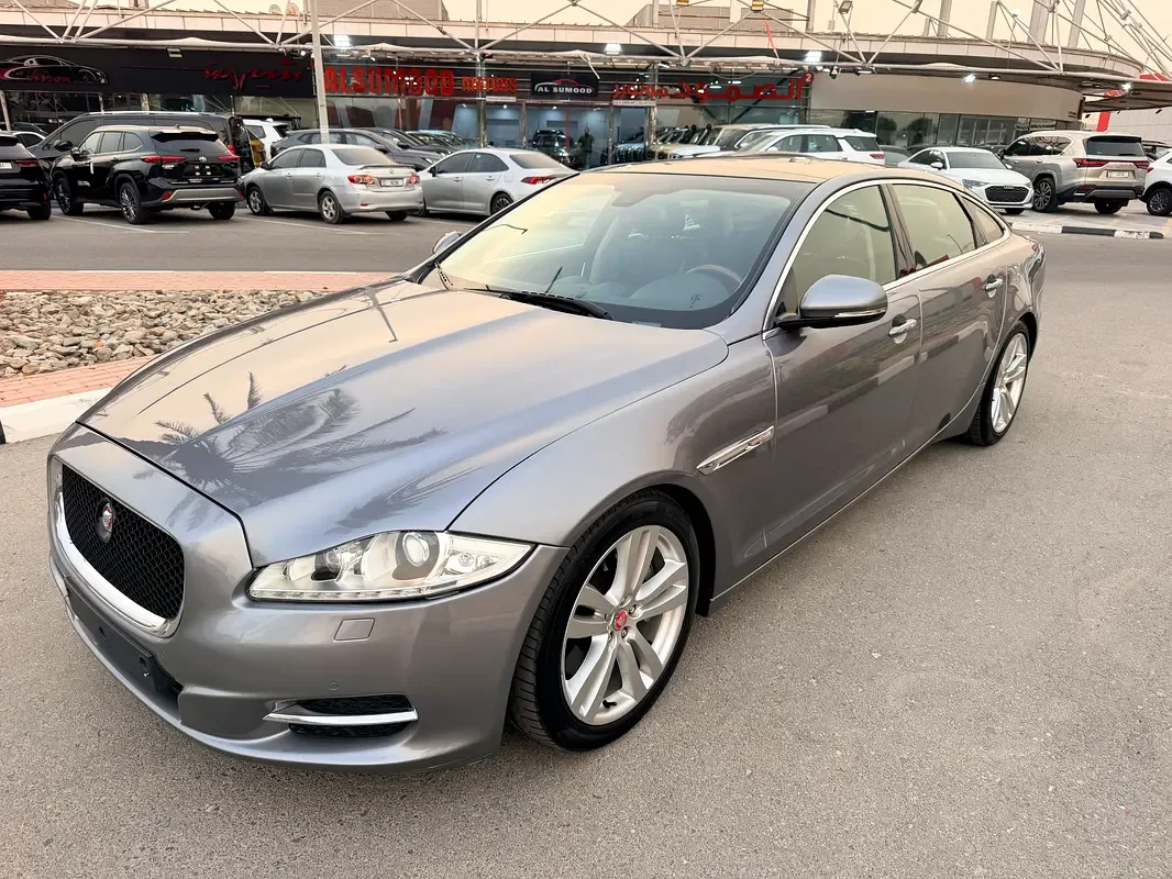 Jaguar XJ 3.0 AT LWB (275 hp)