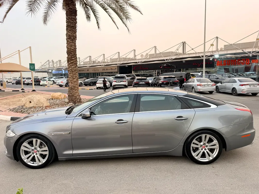 Jaguar XJ 3.0 AT LWB (275 حصان) - 5