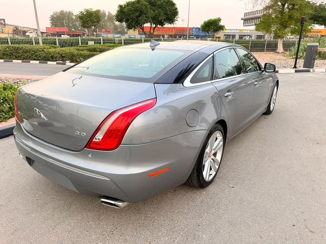 Jaguar XJ 3.0 AT LWB (275 حصان) - 9