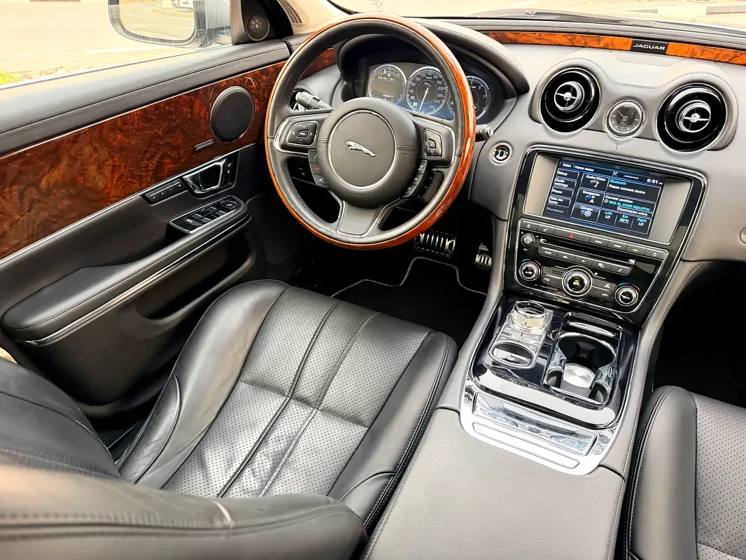 Jaguar XJ 3.0 AT LWB (275 حصان) - 13