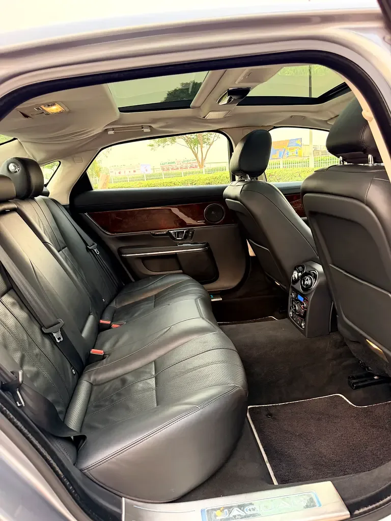 Jaguar XJ 3.0 AT LWB (275 حصان) - 17