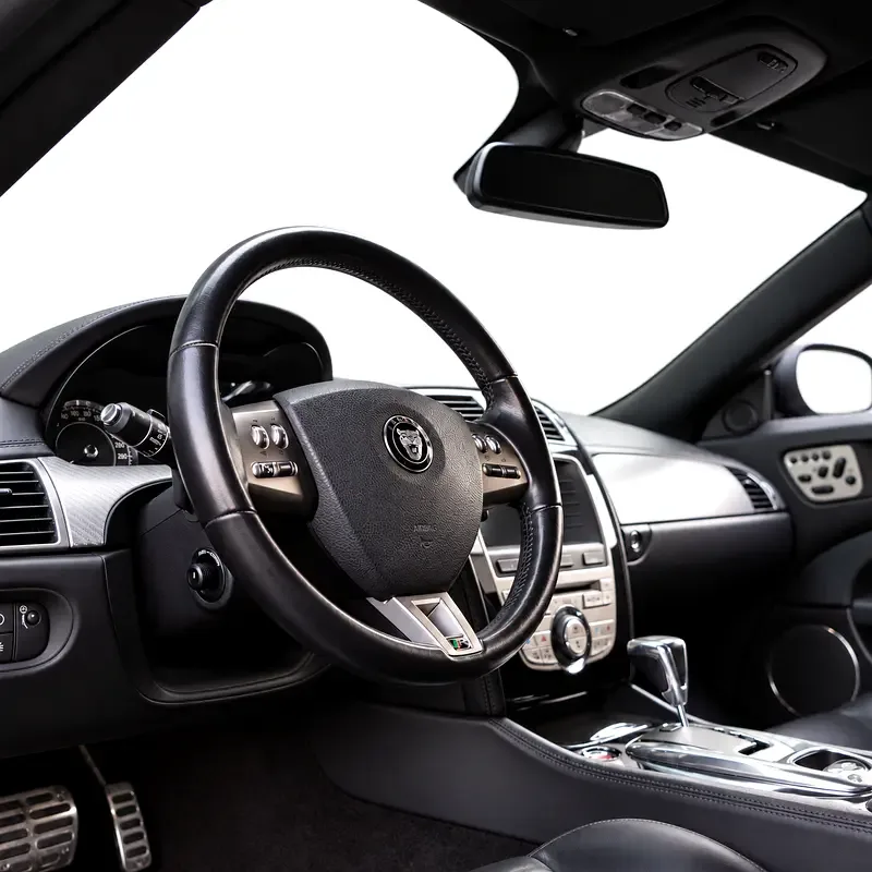 Jaguar XKR 4.2 AT (416 حصان) - 9