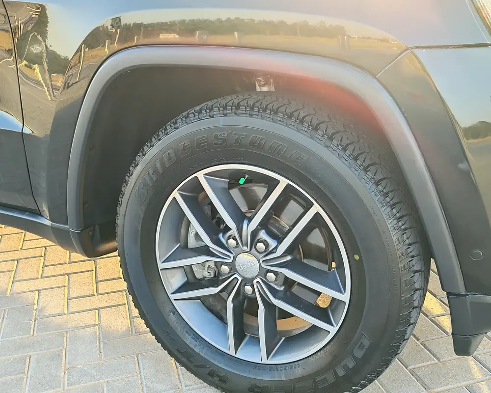 Jeep Cherokee 3.2 AT (271 hp) - 7